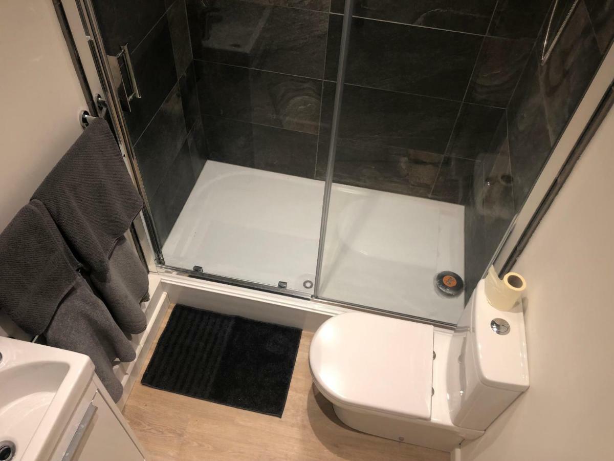 Home-From-Home - Self Catering Garden Apartment, Waterlooville Extérieur photo